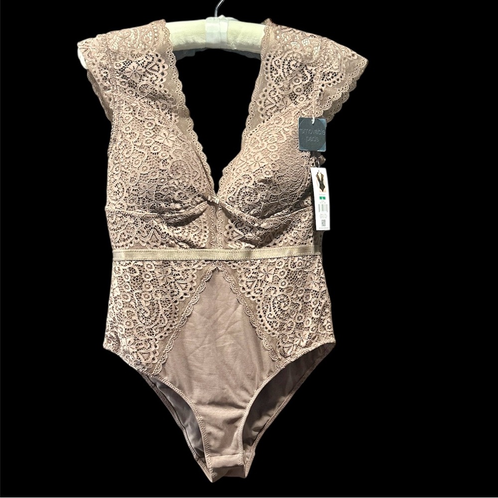 Elegant Lace Bodysuit in Tan